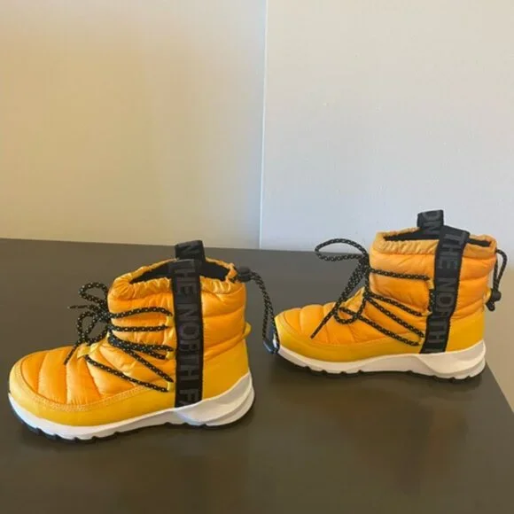 The North Face Women’s Size 6 Thermal all Lace Up Puffer Style Boots EUC. - Picture 3 of 9
